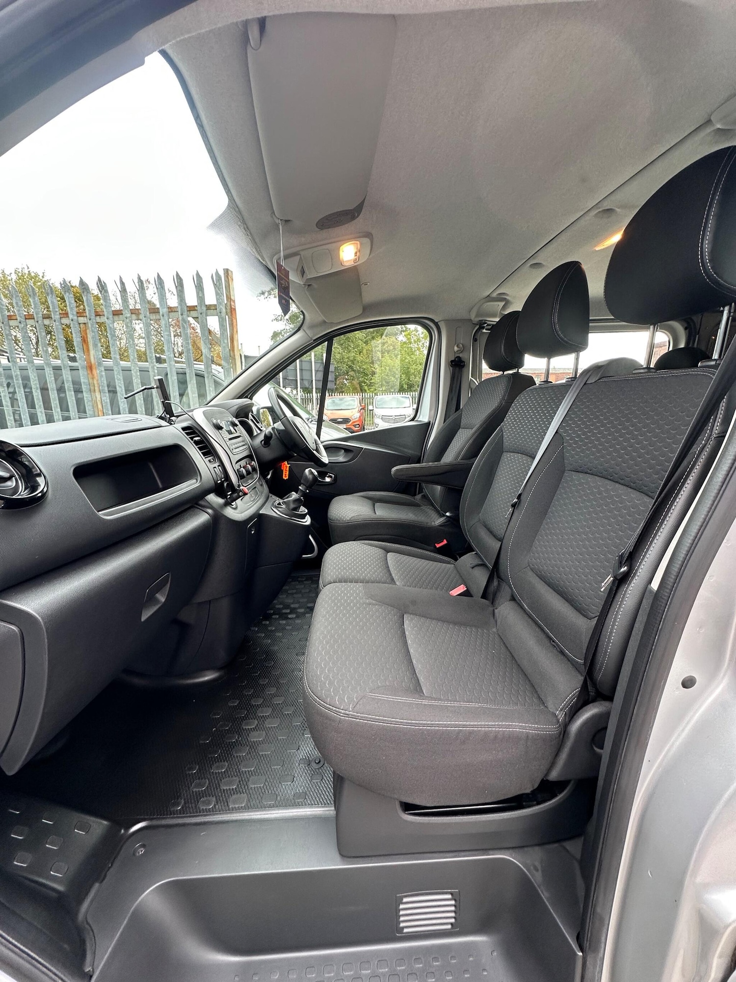 Used Vauxhall Vivaro 2015 for sale - 76336295: Photo 16