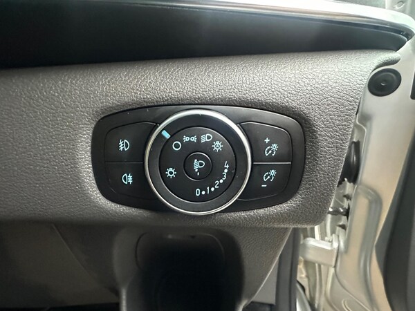 Used Ford Tourneo Custom 2019 for sale - 72833695: Photo 32