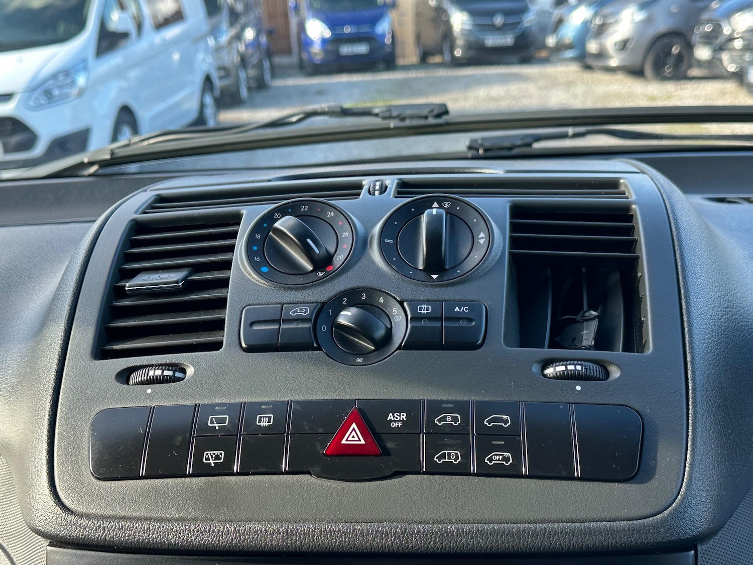 Used Mercedes-Benz Vito 2013 for sale - 76441364: Photo 11