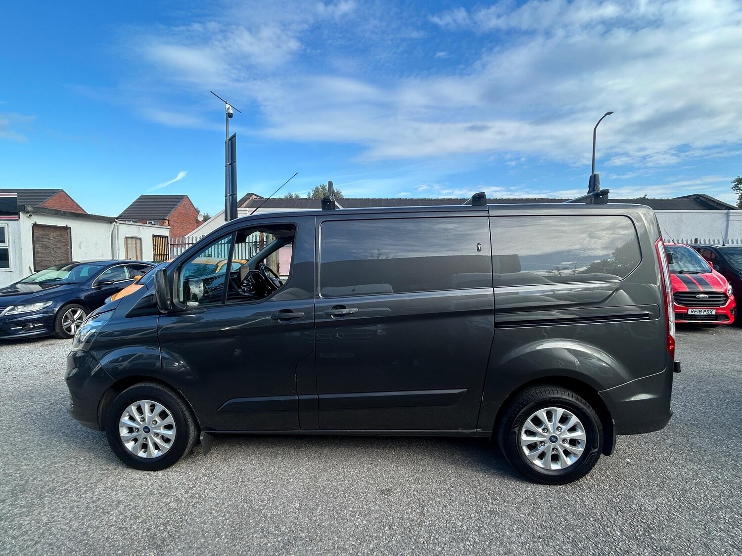 Used Ford Transit Custom 2018 for sale - 76484543: Photo 2