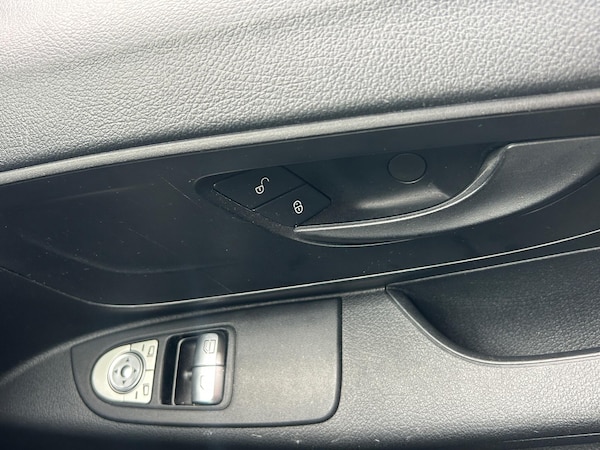 Used Mercedes-Benz Vito 2018 for sale - 76239089: Photo 11