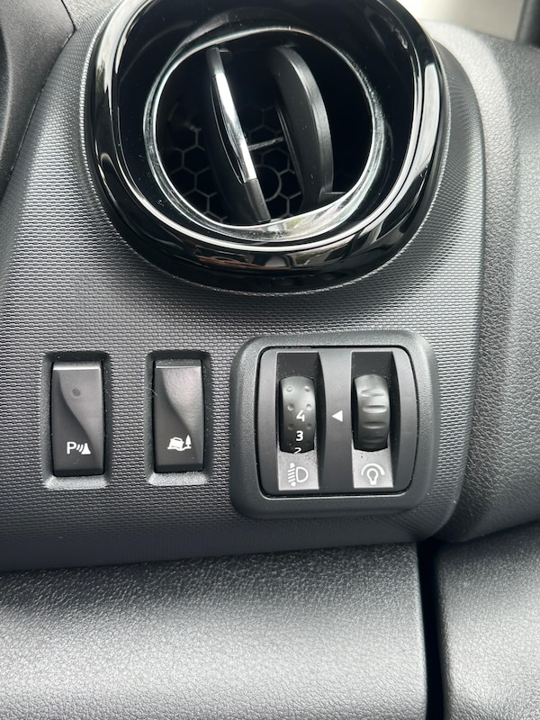 Used Vauxhall Vivaro 2015 for sale - 75318854: Photo 11