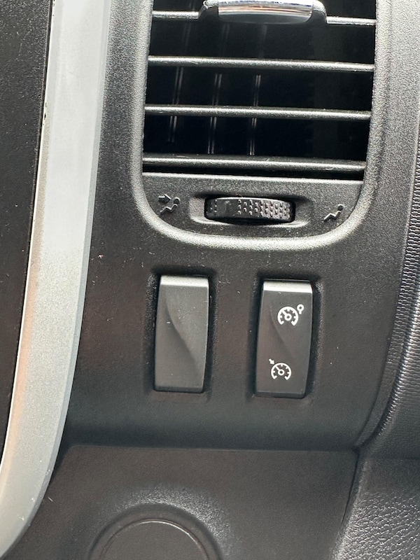 Used Vauxhall Vivaro 2015 for sale - 75318854: Photo 12