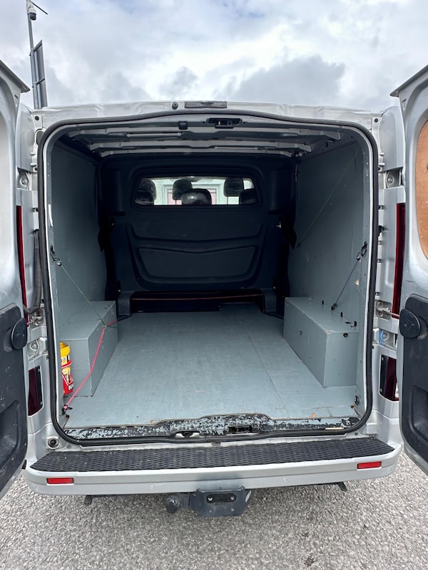 Used Vauxhall Vivaro 2015 for sale - 75318854: Photo 18