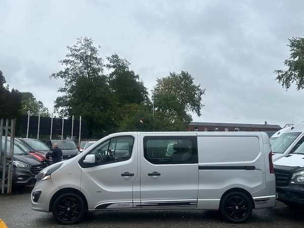 Used Vauxhall Vivaro 2015 for sale - 75318854: Photo 1