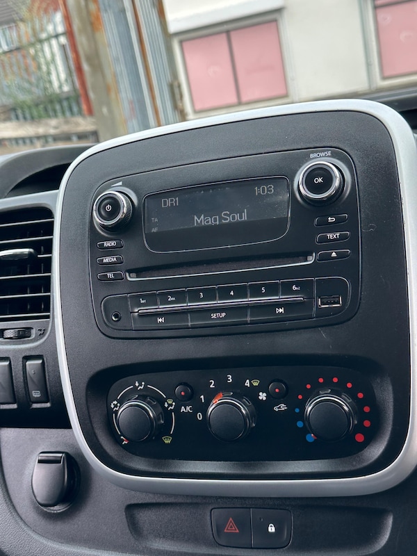 Used Vauxhall Vivaro 2015 for sale - 75318854: Photo 22
