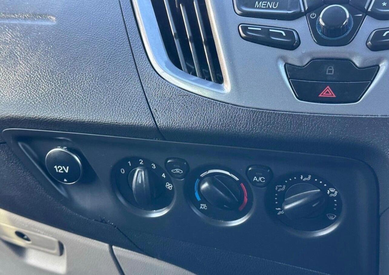 Used Ford Tourneo Custom 2015 for sale - 77982632: Photo 19