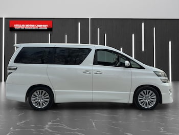 Used Toyota Vellfire 2024 for sale - 77524391: Photo