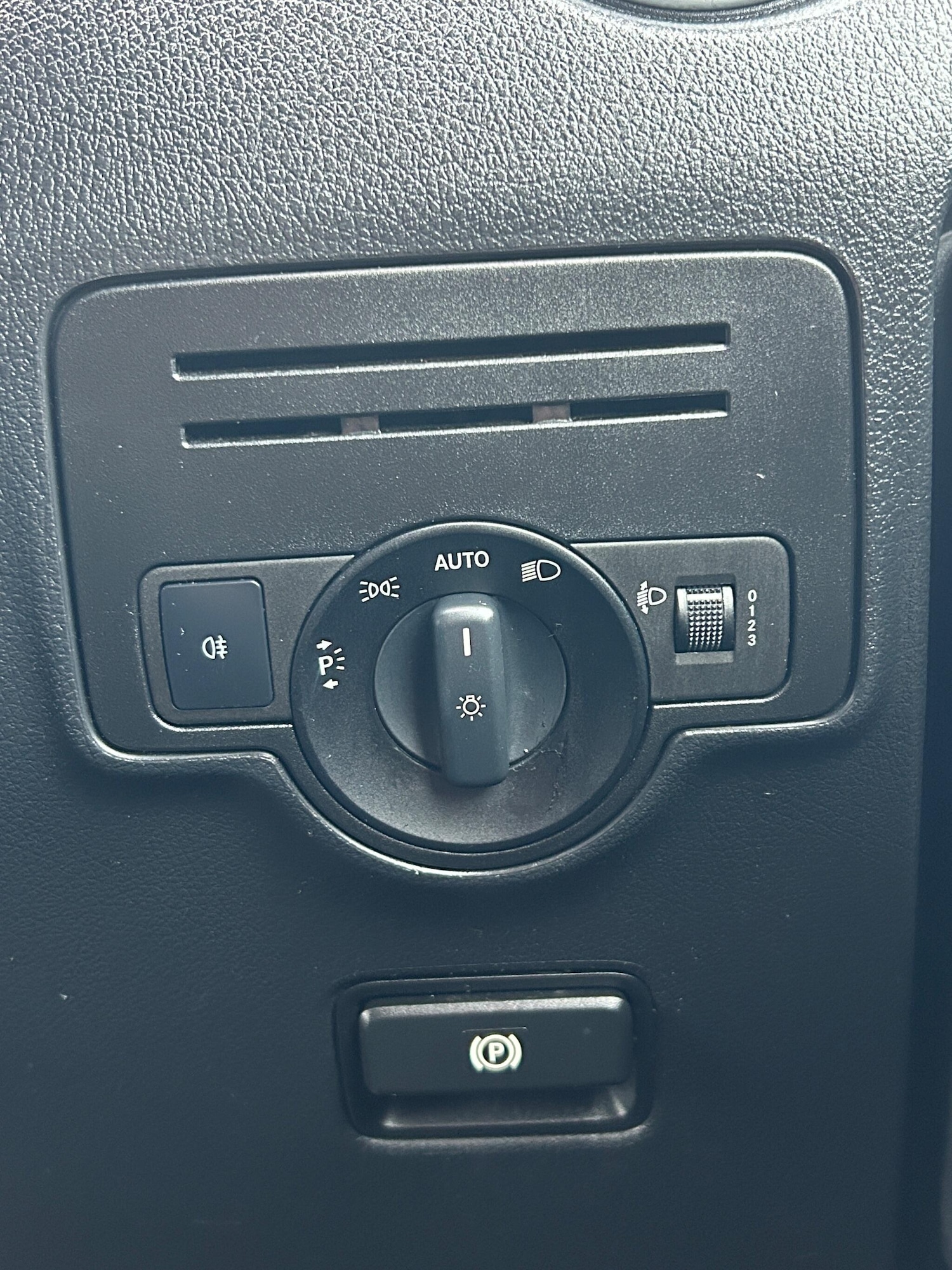 Used Mercedes-Benz Vito 2016 for sale - 77084441: Photo 11