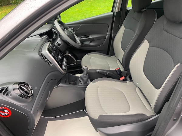 Used Renault Captur 2015 for sale - 76035936: Photo 12