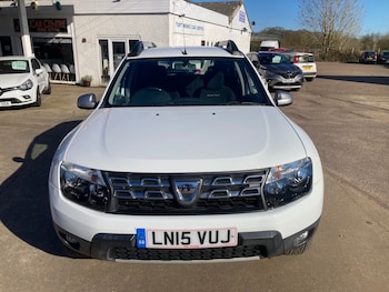 Used Dacia Duster 2015 for sale - 77977302: Photo