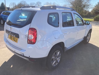 Used Dacia Duster 2015 for sale - 77977302: Photo