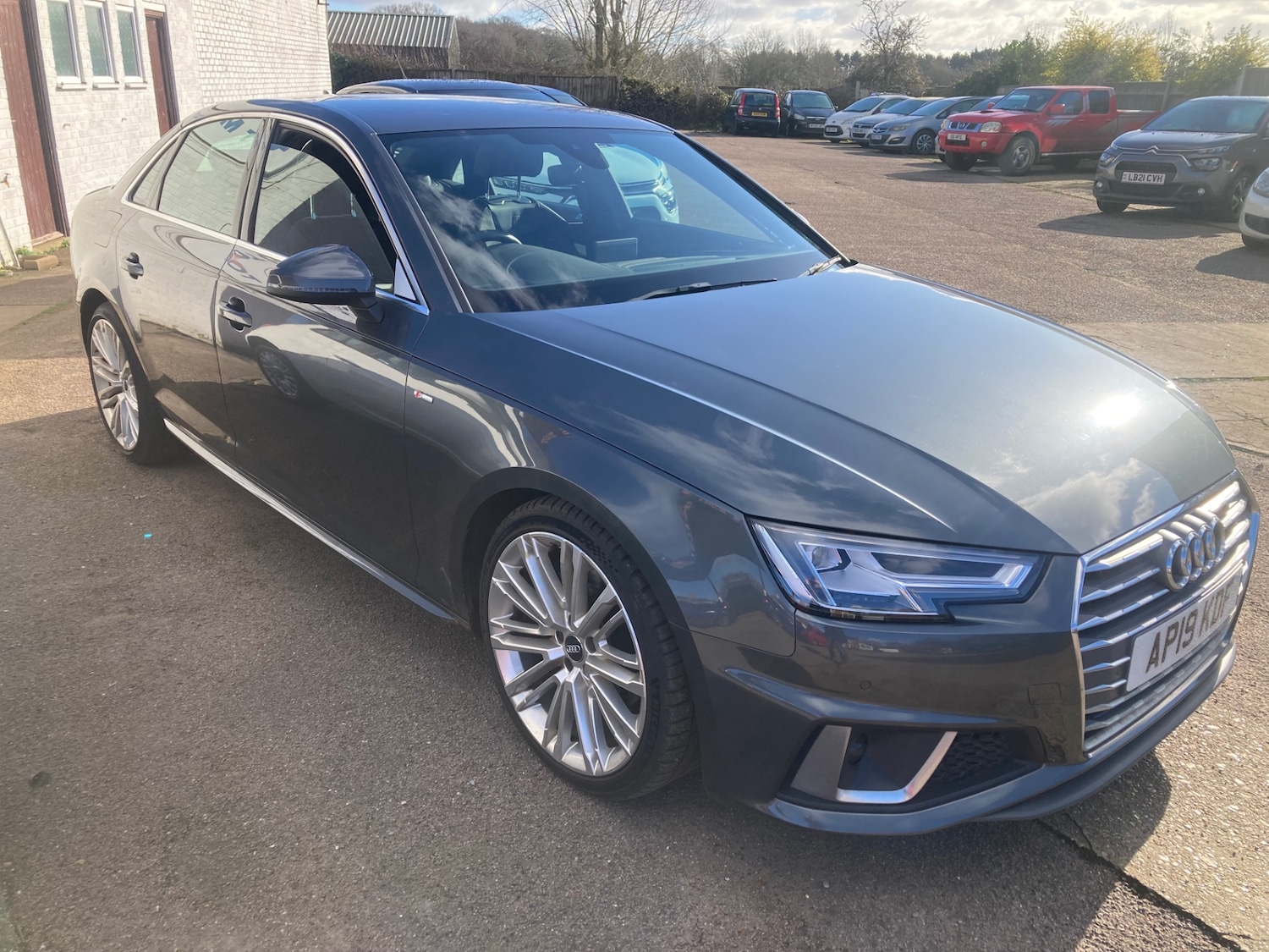 Used Audi A4 2019 for sale - 77607291: Photo 2