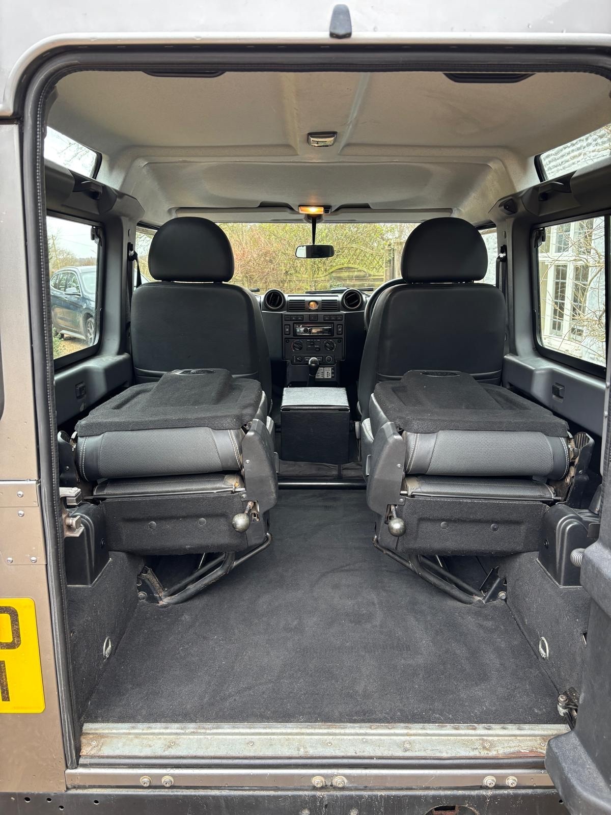 Used Land Rover Defender 2011 for sale - 76969115: Photo 26