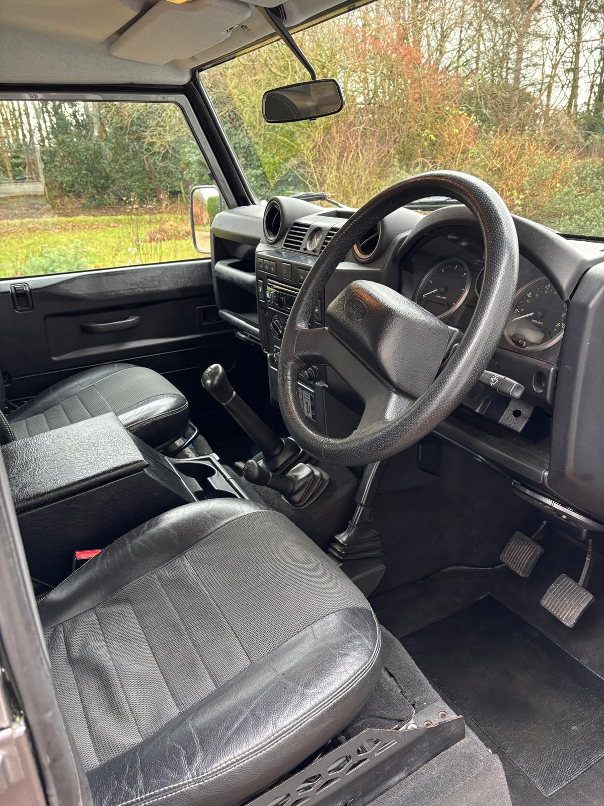 Used Land Rover Defender 2011 for sale - 76969115: Photo 28