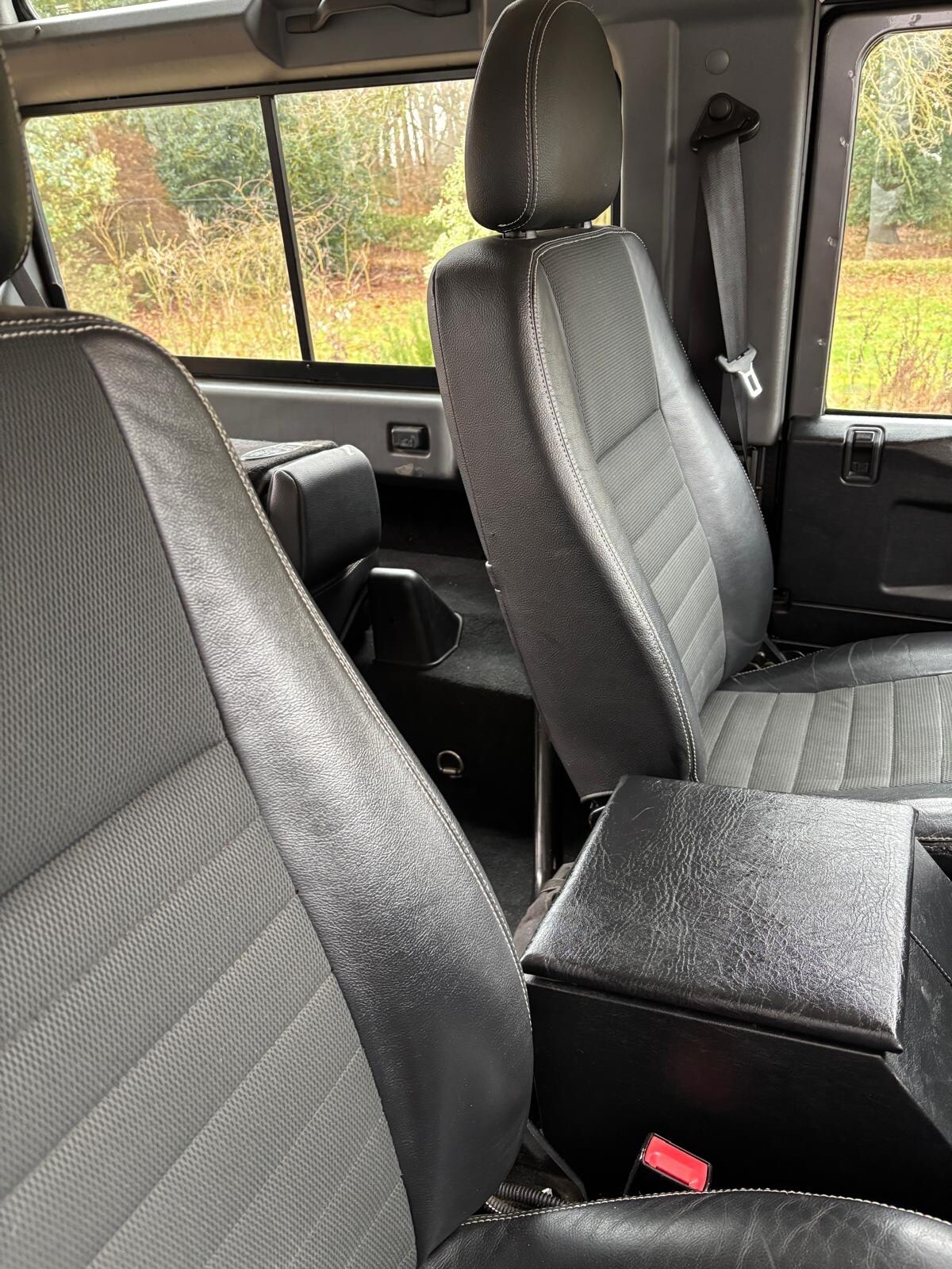 Used Land Rover Defender 2011 for sale - 76969115: Photo 30