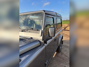 Used Land Rover Defender 2011 for sale - 76969115: Photo