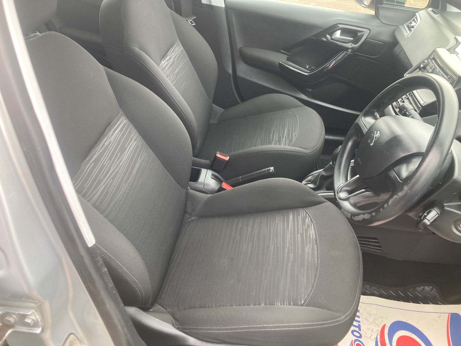 Used Peugeot 208 2012 for sale - 78078532: Photo 10