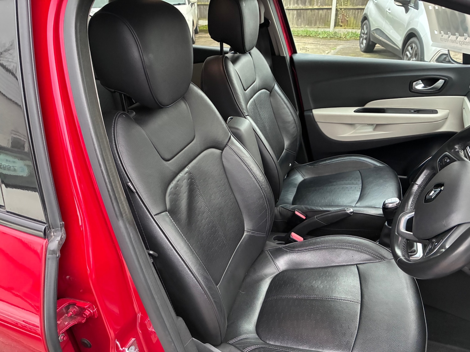 Used Renault Captur 2018 for sale - 77318584: Photo 5