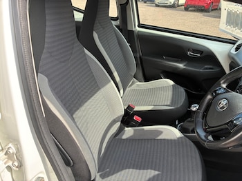 Used Toyota AYGO 2019 for sale - 79071041: Photo