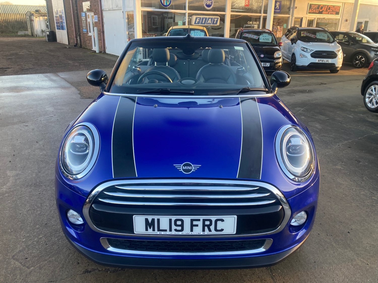 Used MINI Convertible 2019 for sale - 77077824: Photo 2