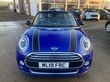 Used MINI Convertible 2019 for sale - 77077824: Photo