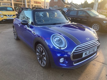 Used MINI Convertible 2019 for sale - 77077824: Photo