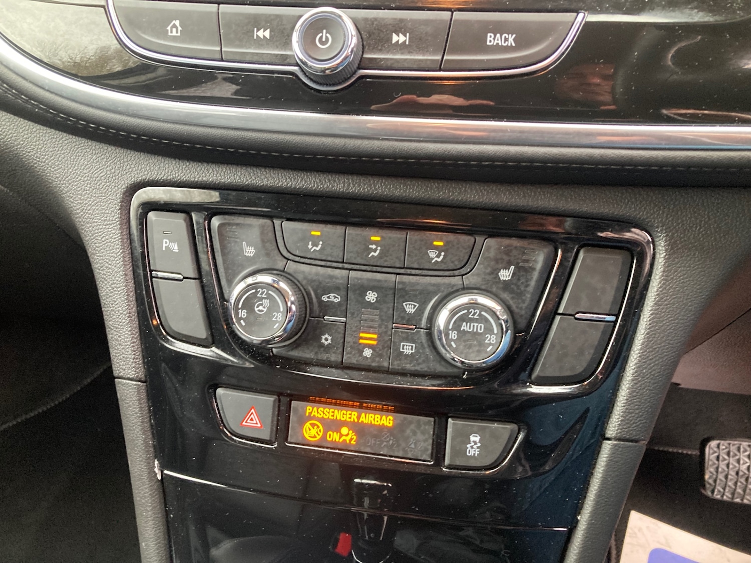 Used Vauxhall Mokka X 2018 for sale - 77429264: Photo 16