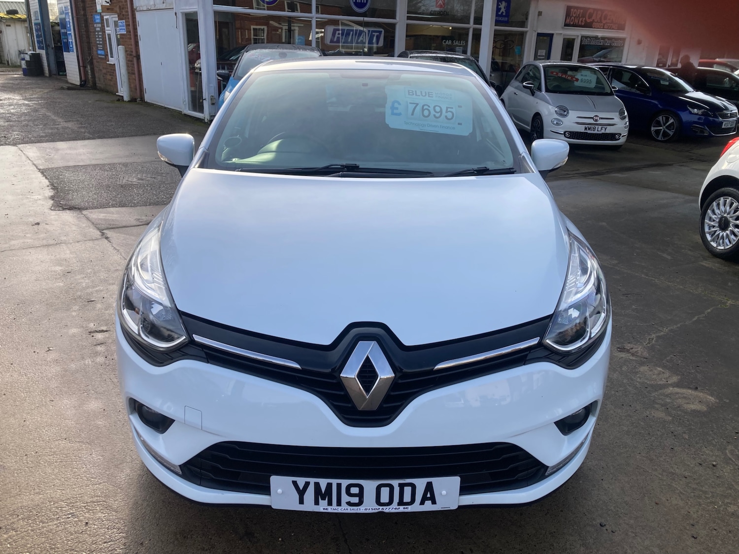 Used Renault Clio 2019 for sale - 77603749: Photo 2