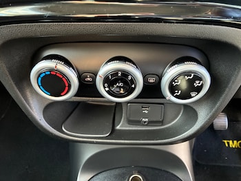 Used Fiat 500L 2014 for sale - 76045589: Photo