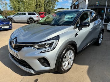 Used Renault Captur 2020 for sale - 79690234: Photo