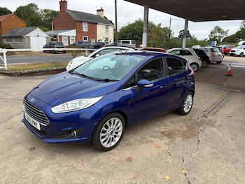 Used Ford Fiesta 2015 for sale - 79536209: Photo