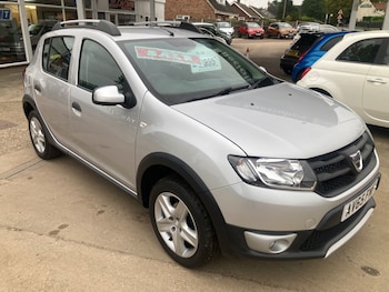 Used Dacia Sandero Stepway 2015 for sale - 76225448: Photo 3