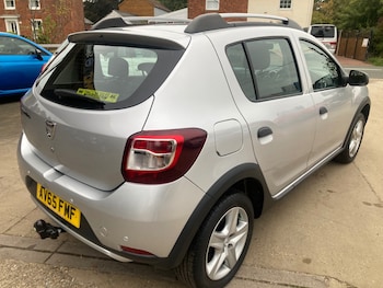 Used Dacia Sandero Stepway 2015 for sale - 76225448: Photo 4