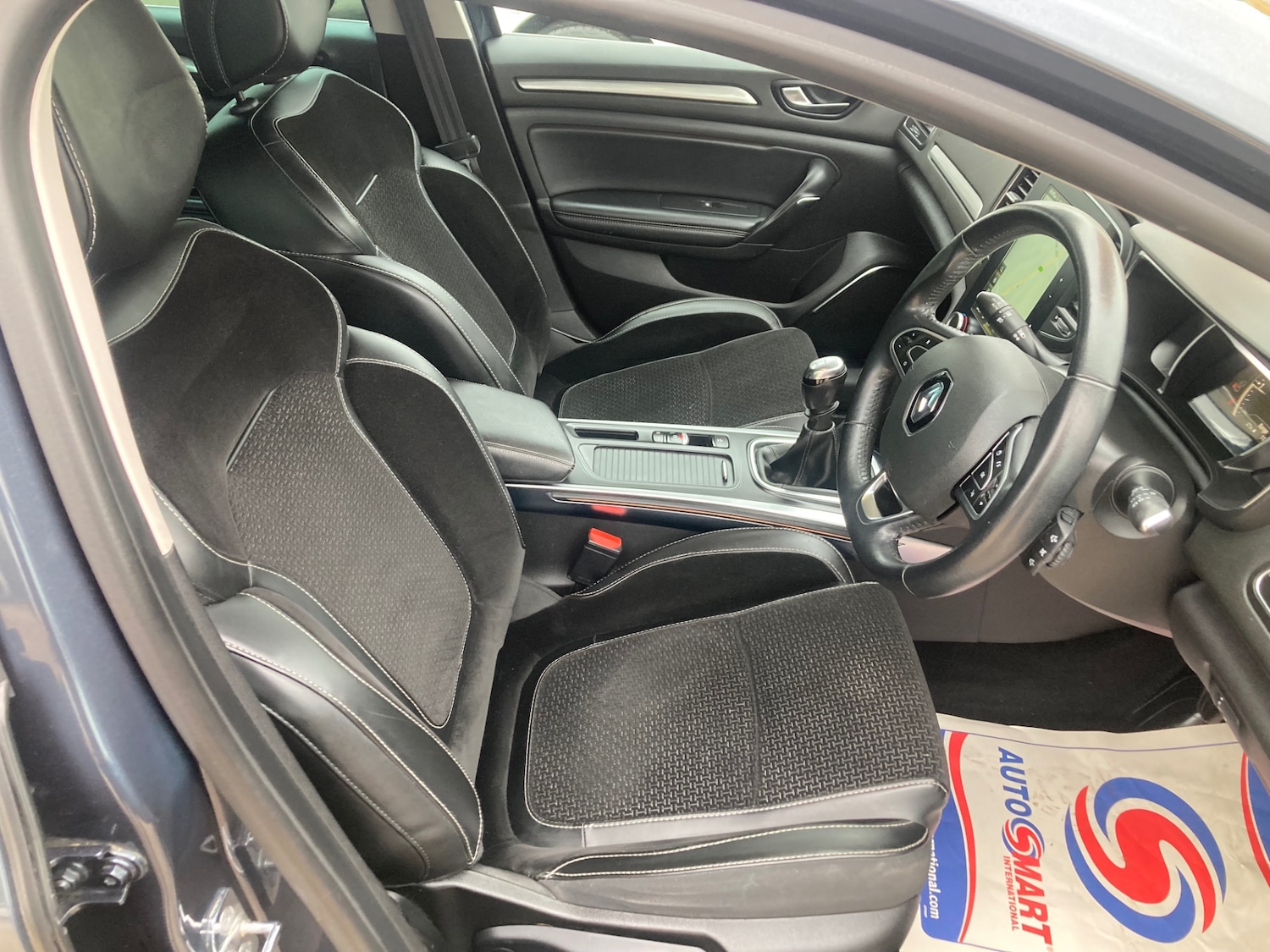 Used Renault Megane 2017 for sale - 76293326: Photo 11