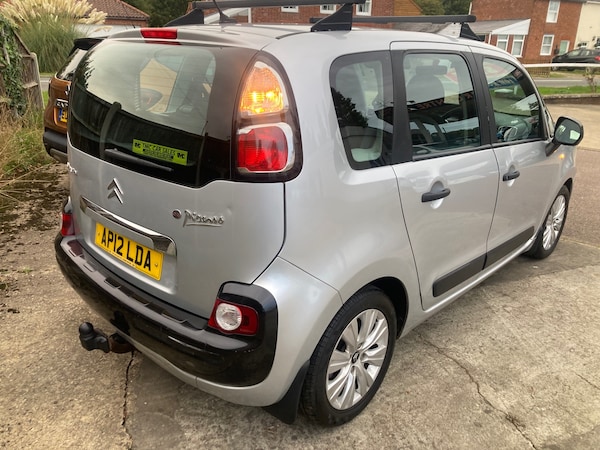Used Citroen C3 Picasso 2012 for sale - 76192797: Photo 4