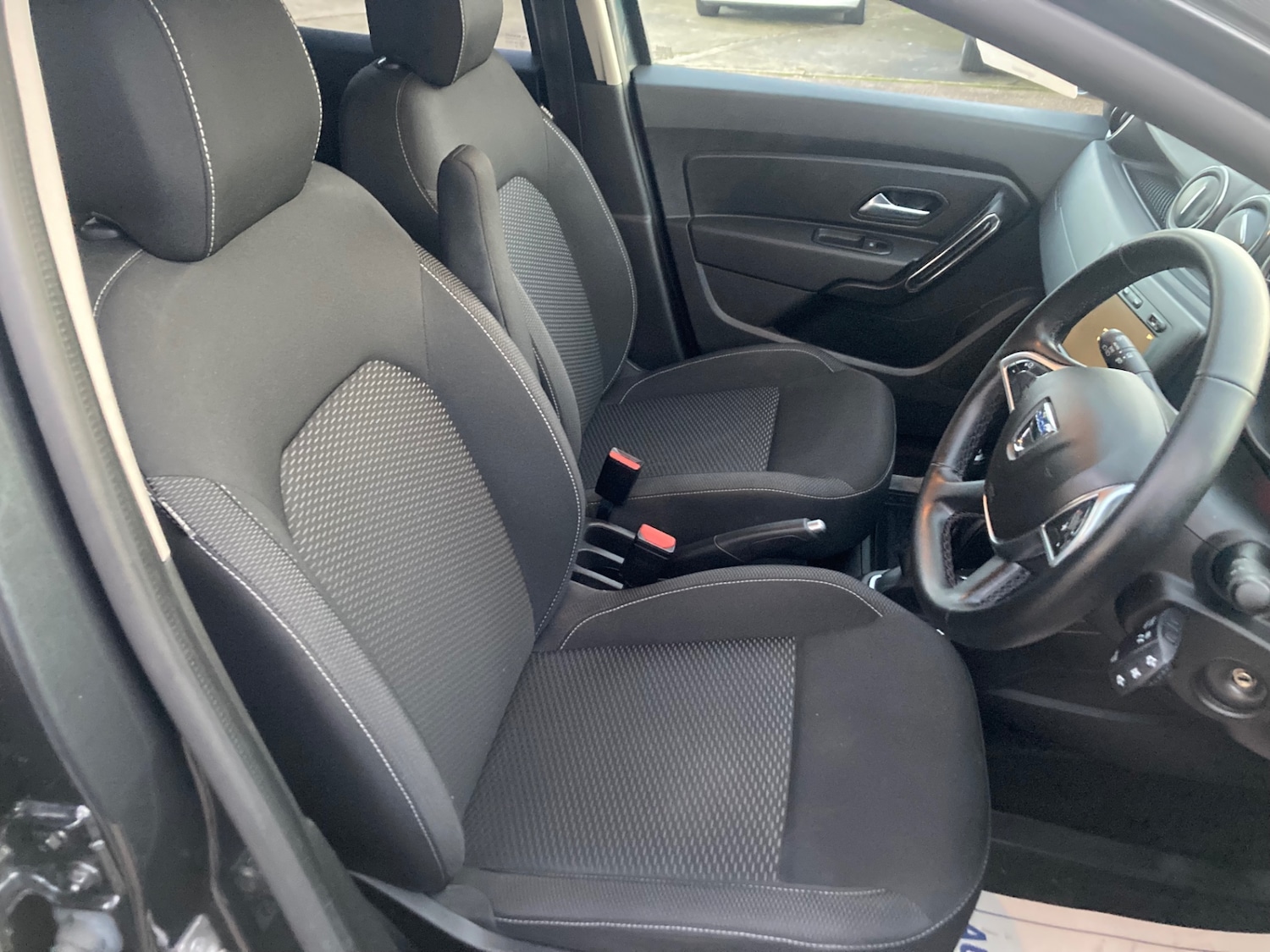 Used Dacia Duster 2019 for sale - 76704961: Photo 9