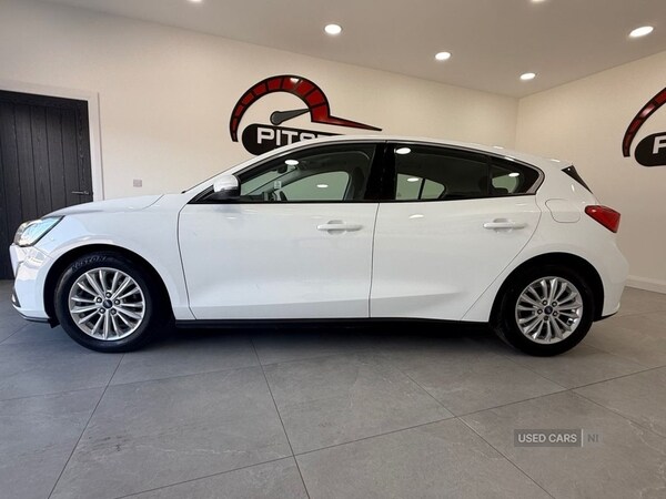 Used Ford Focus 2019 for sale - 76061047: Photo 3