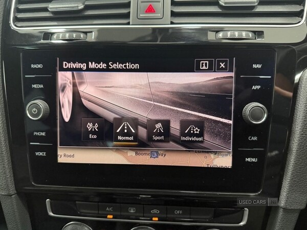 Used Volkswagen Golf 2018 for sale - 76378371: Photo 32