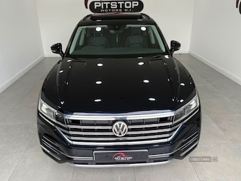 Used Volkswagen Touareg 2018 for sale - 79475781: Photo