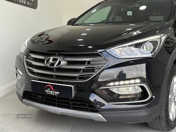 Used Hyundai Santa Fe 2017 for sale - 79742530: Photo