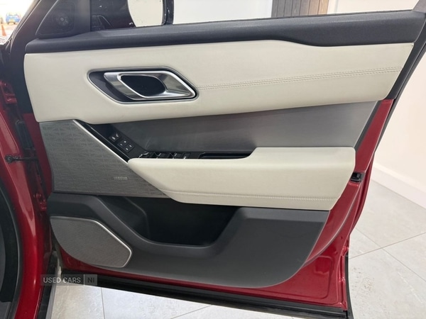 Used Land Rover Range Rover Velar 2018 for sale - 76474278: Photo 17