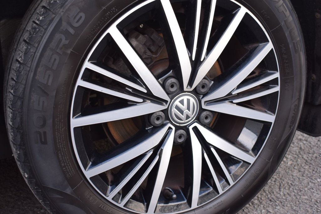 Used Volkswagen Golf 2018 for sale - 77692744: Photo 14