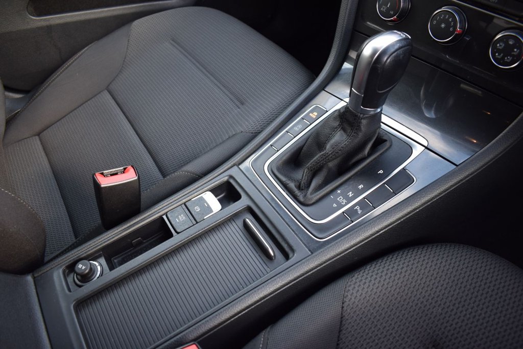 Used Volkswagen Golf 2018 for sale - 77692744: Photo 19