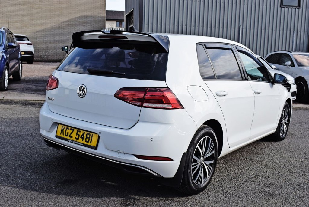 Used Volkswagen Golf 2018 for sale - 77692744: Photo 3