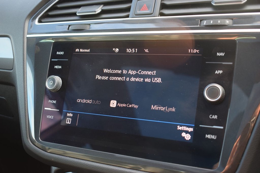 Used Volkswagen Tiguan 2019 for sale - 77806137: Photo 23