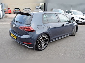 Used Volkswagen Golf 2019 for sale - 75585699: Photo