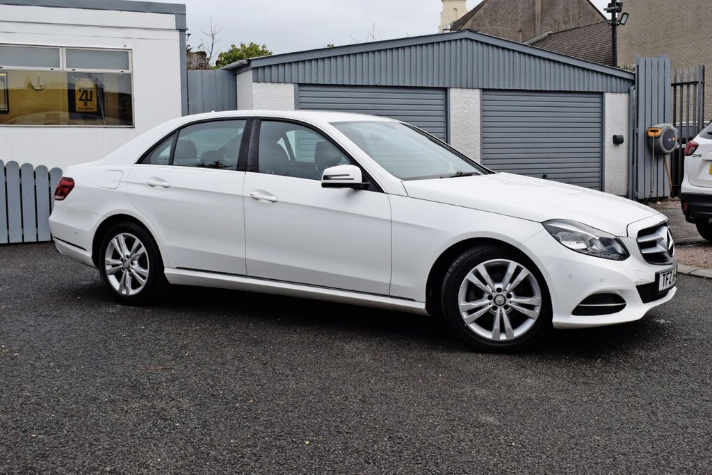 Used Mercedes-Benz E Class 2014 for sale - 77654623: Photo 3