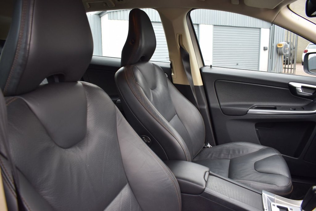 Used Volvo XC60 2012 for sale - 77748118: Photo 24