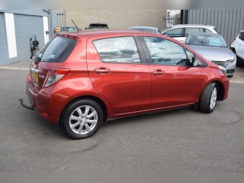 Used Toyota Yaris 2011 for sale - 76029574: Photo